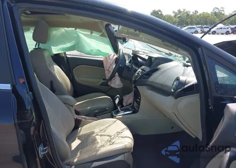 2017 Ford Fiesta Titanium z USA, uszkodzony, nr VIN 3FADP4FJ3HM123942